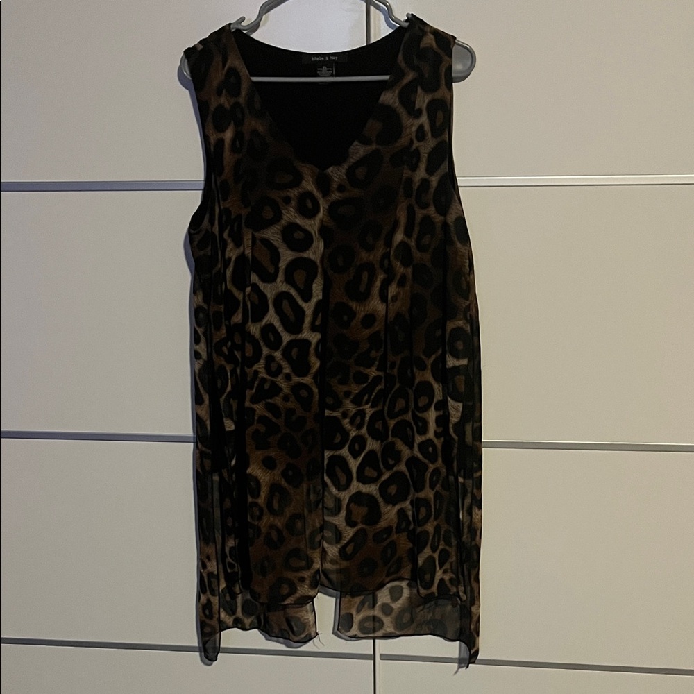 Leopard Print Sleeveless Top